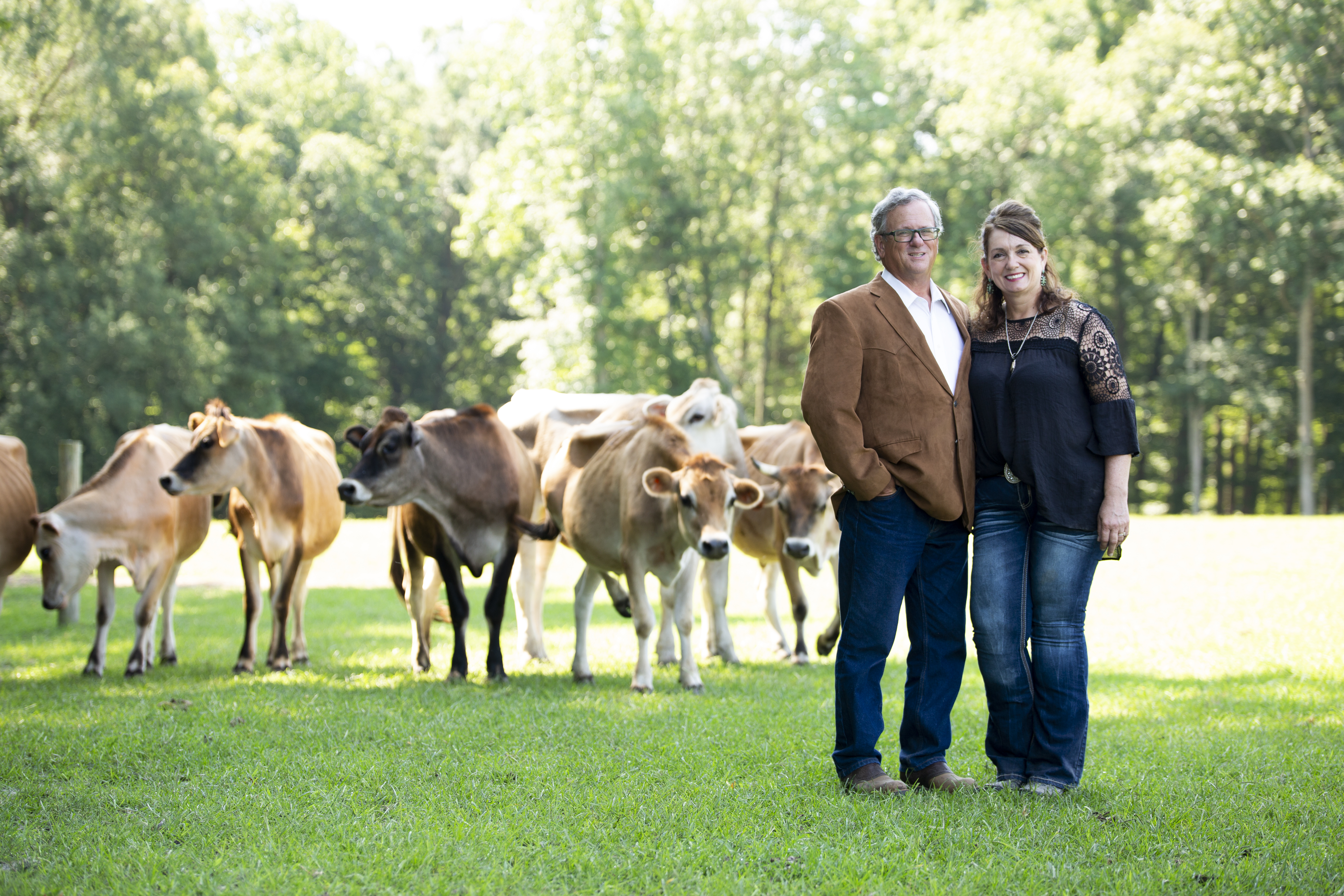 Bill & Joan with steers 2018 KEP_5995.jpg